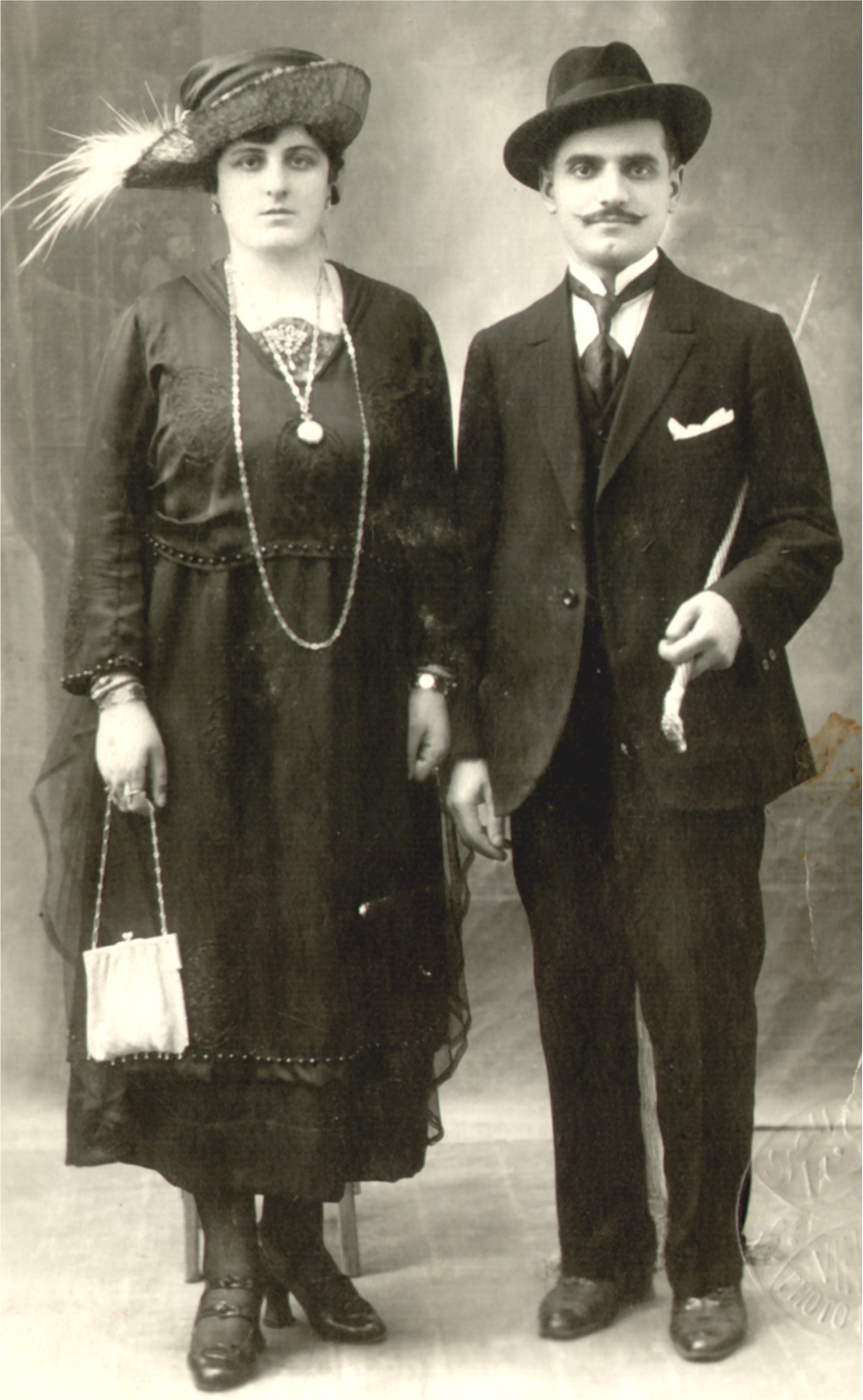 Պարոն Յակոբ Բալամուտեան եւ կինը՝ Հանըմ Ծուլիկեան, Կահիրէ, 1921 թ.։
