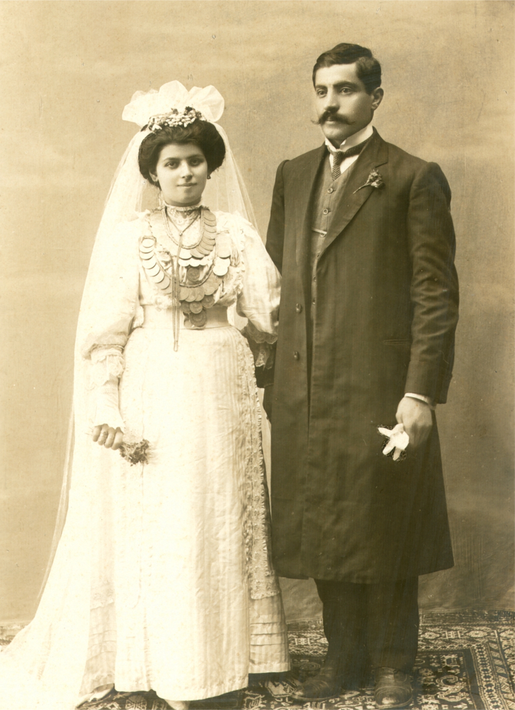 Տէր եւ Տիկին Տիգրան եւ Մարի Դանիէլեաններ,Կ.Պոլիս, 1917 թ.։